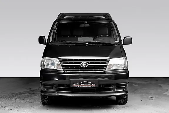 Toyota Hiace 2009 photo 4