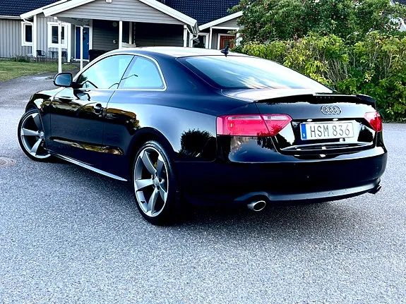 Audi A5 2009 photo 2