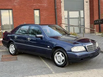 Mercedes-Benz C180
