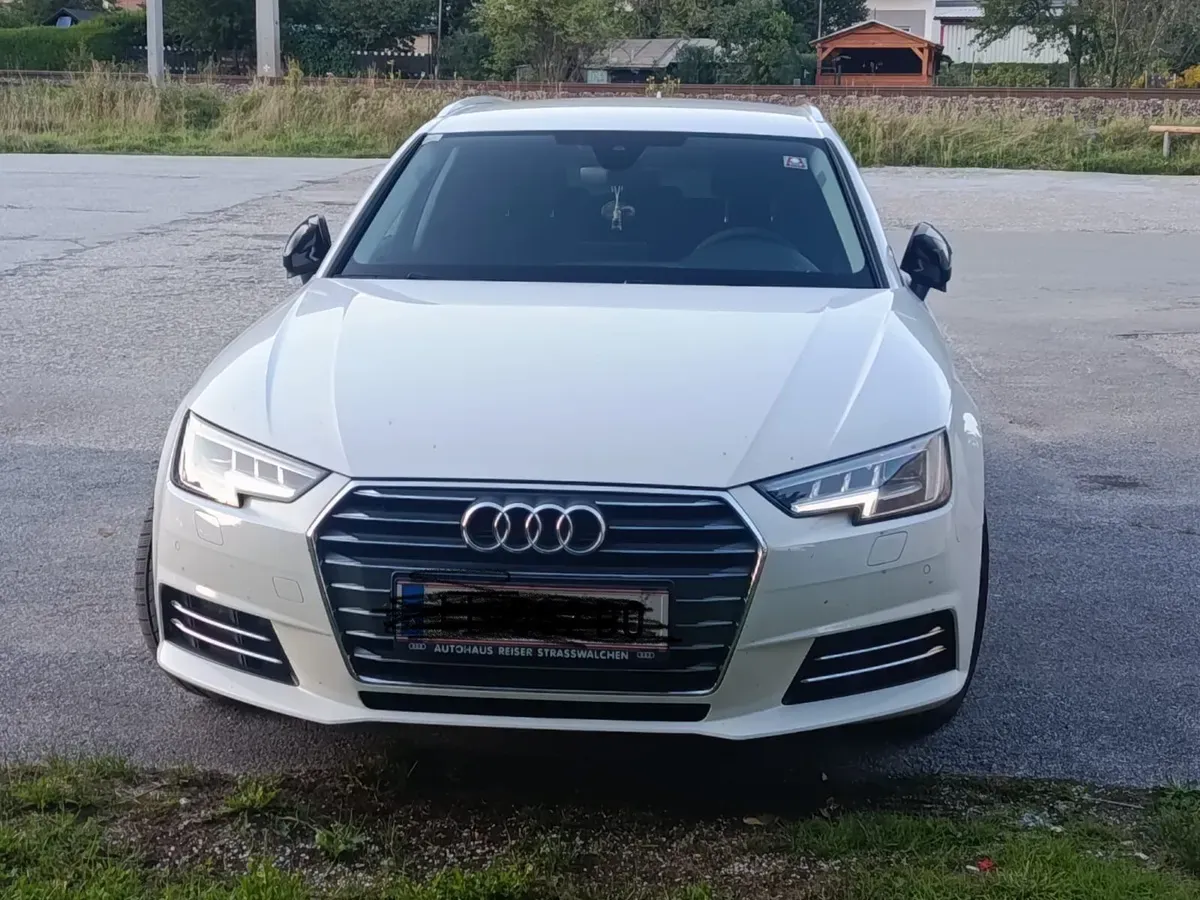 Audi A4 2016 photo 2