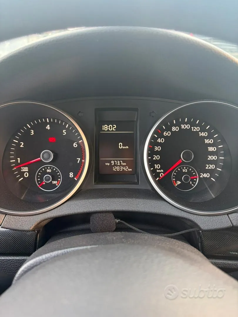 Volkswagen Golf 2011 photo 5