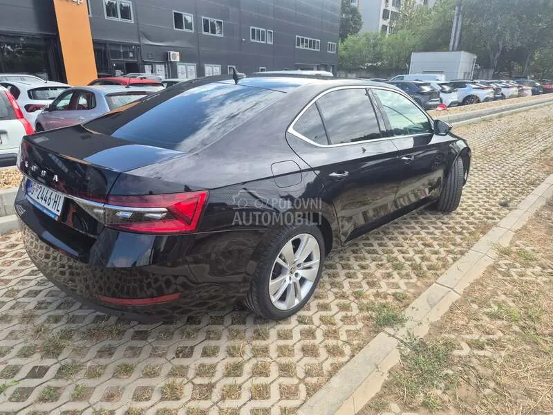 Skoda Superb 2022 photo 4