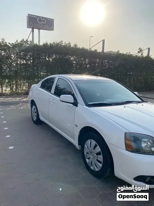 Mitsubishi Galant 2010 photo 3