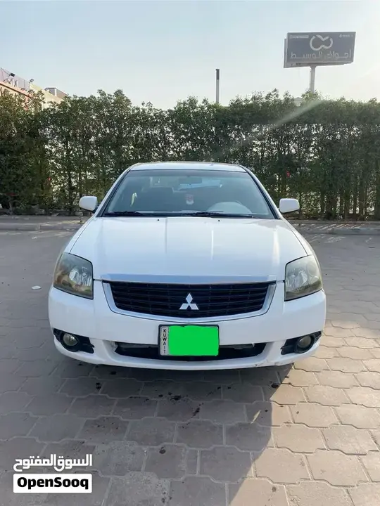 Mitsubishi Galant 2010 photo 2