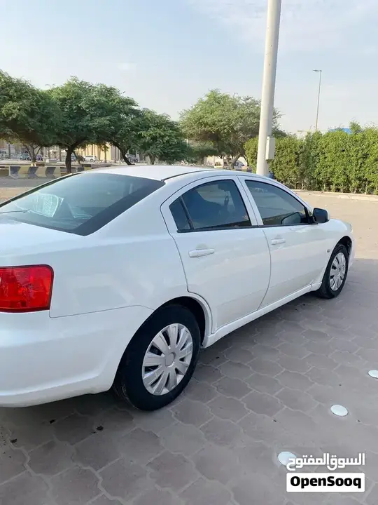 Mitsubishi Galant 2010 photo 4