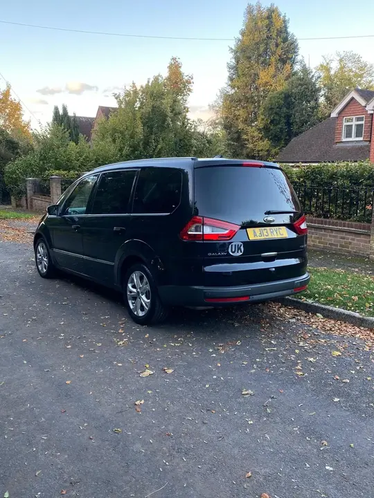 Ford Galaxy 2013 photo 4