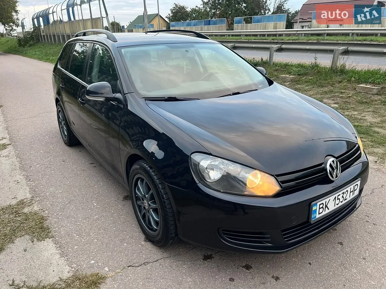 Volkswagen Golf 2011 photo 3