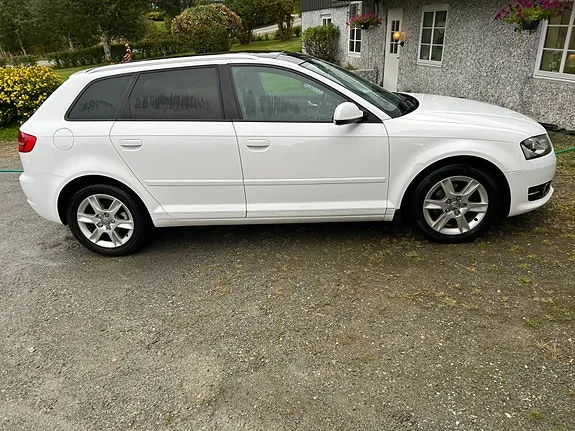 Audi A3 2012 photo 4