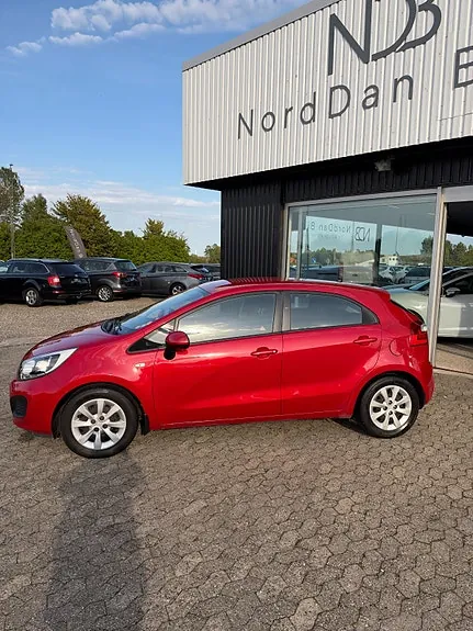 Kia Rio 2012 photo 2