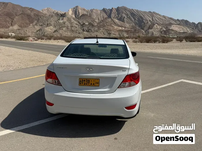 Hyundai Accent 2017 photo 3