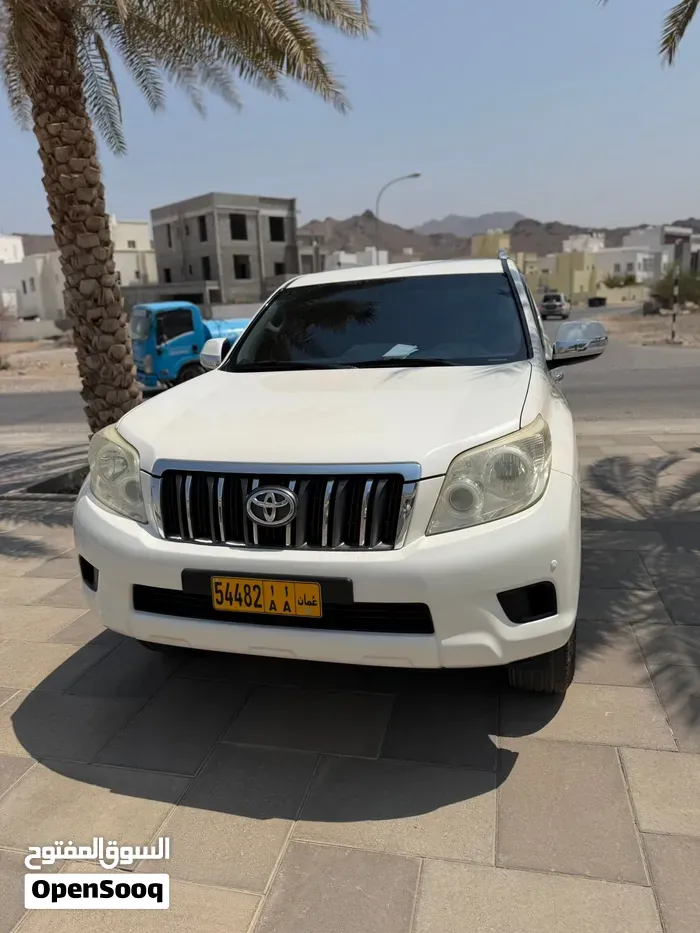 Toyota Land Cruiser Prado 2013 photo 2
