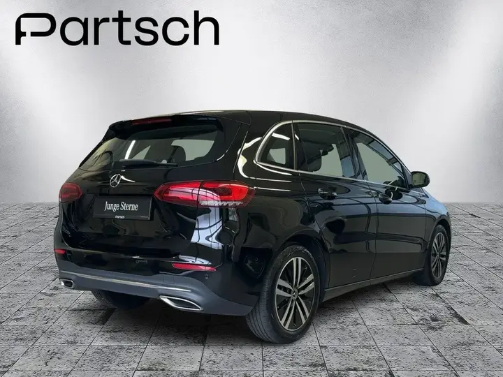Mercedes-Benz B-Class 2023 photo 3