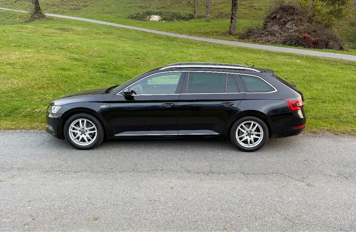 Skoda Superb 2018 photo 3