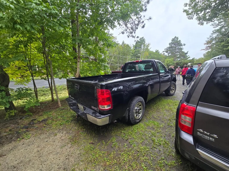 GMC Sierra 2011 photo 4