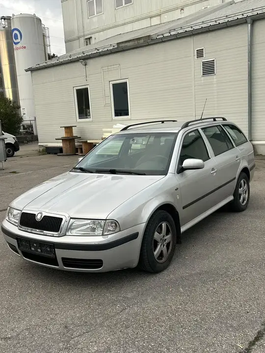 Skoda Octavia 2004 photo 3