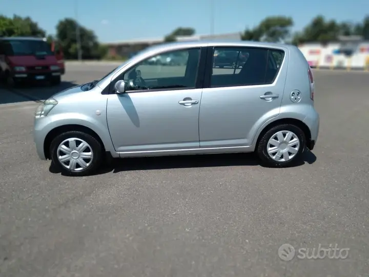 Daihatsu Sirion 2009 photo 5