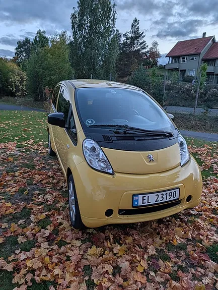 Peugeot Ion 2011 photo 3
