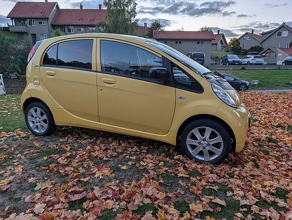 Peugeot Ion 2011 photo 2