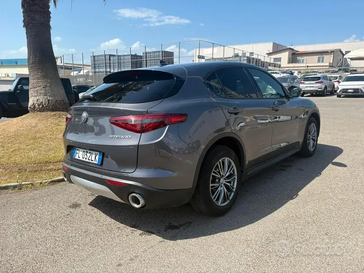 Alfa Romeo Stelvio 2017 photo 5