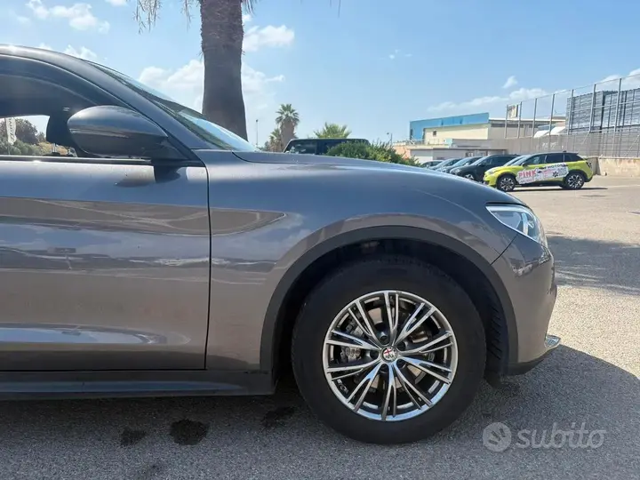Alfa Romeo Stelvio 2017 photo 4