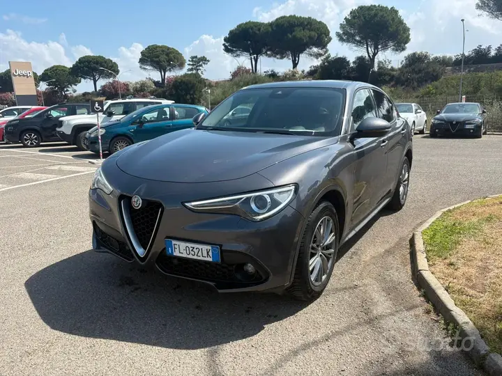 Alfa Romeo Stelvio 2017 photo 2