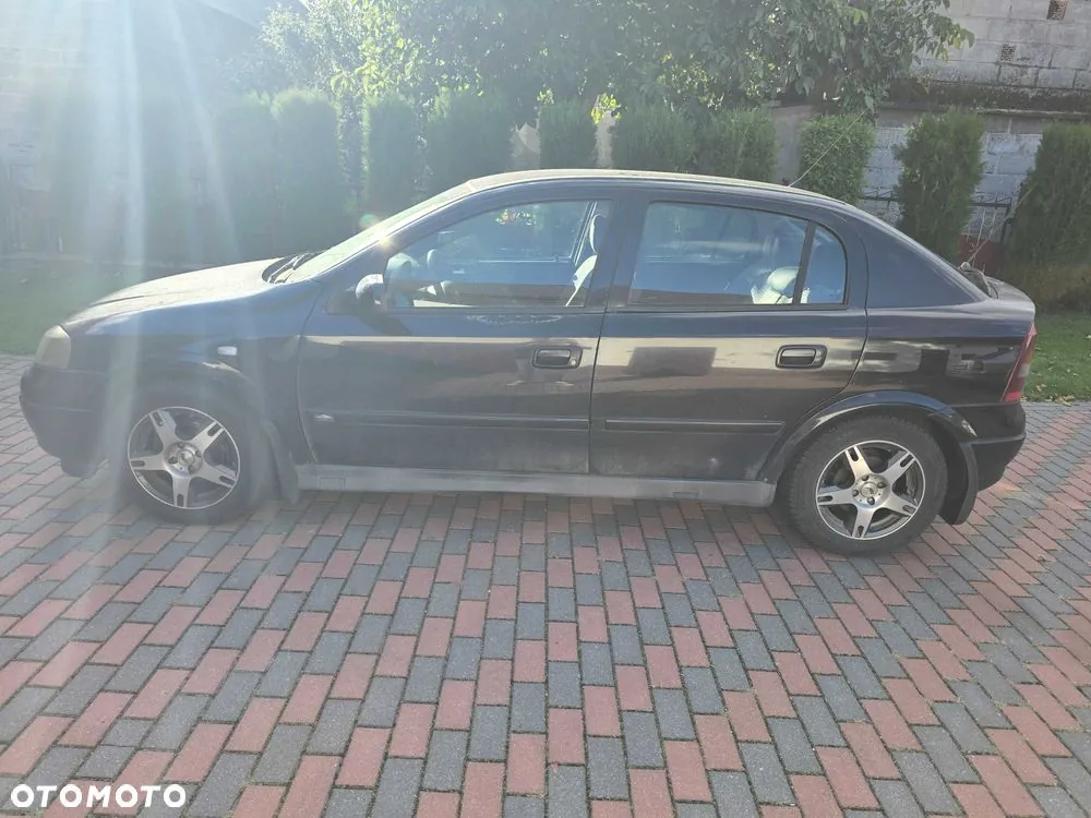 Opel Astra 2003 photo 2