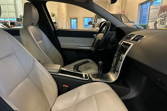 Volvo V50 2011 photo 5