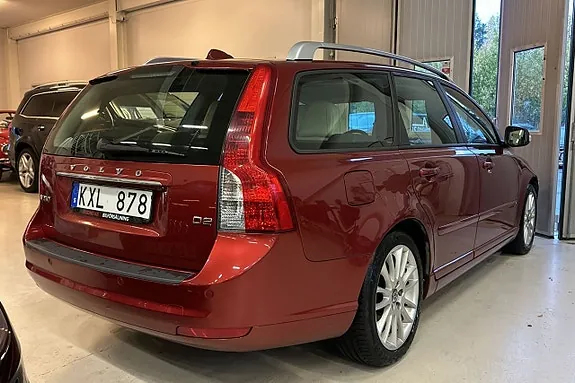 Volvo V50 2011 photo 2