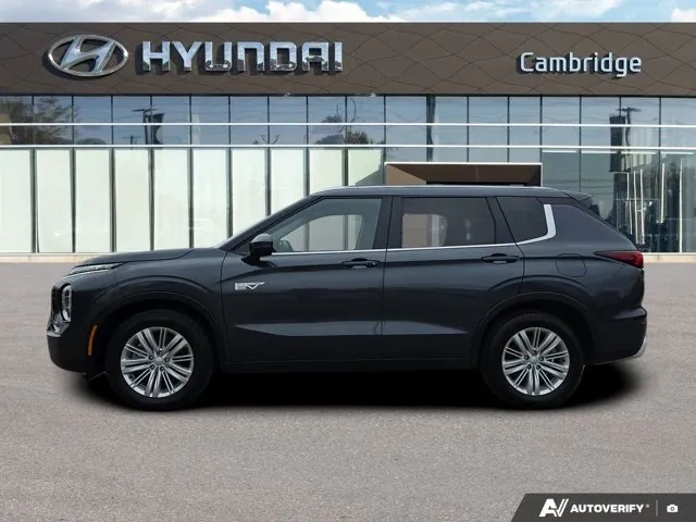 Mitsubishi Outlander 2025 photo 2