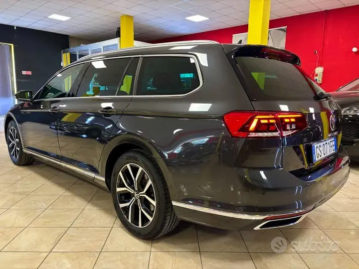 Volkswagen Passat Variant 2024 photo 4
