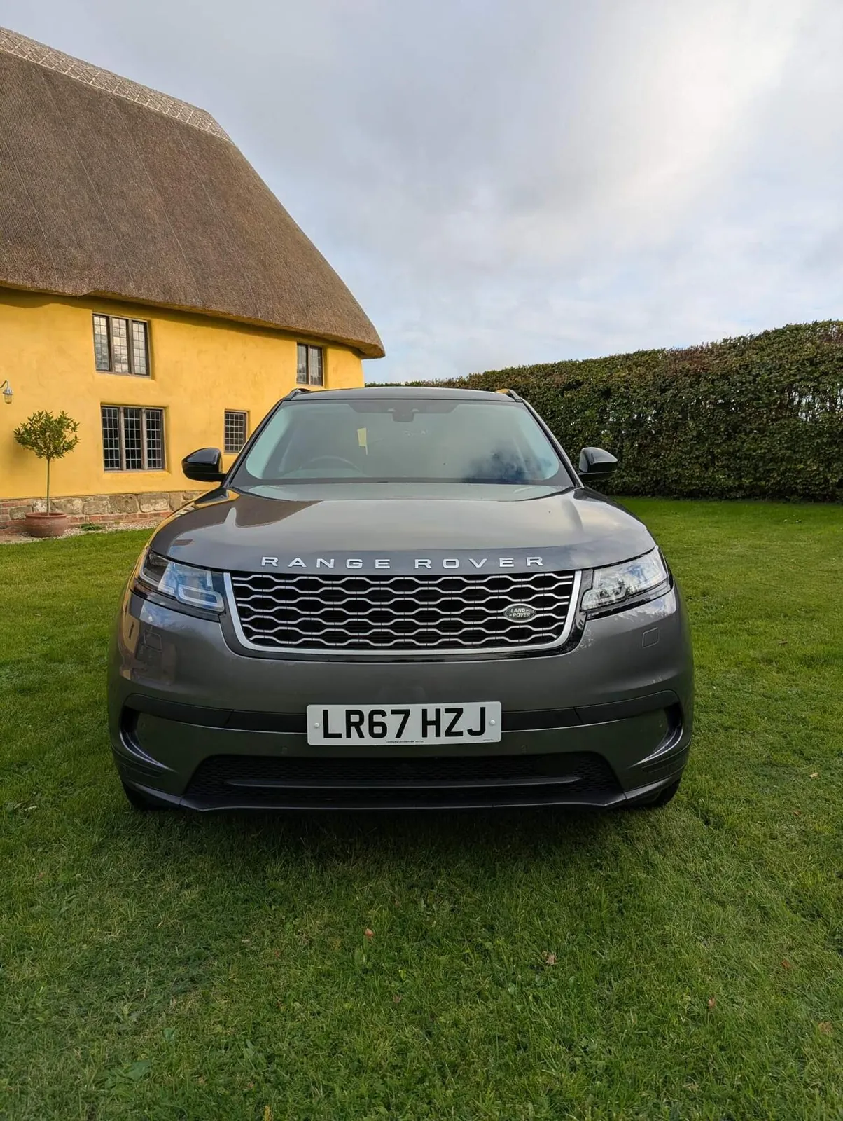 Land Rover Range Rover Velar 2017 photo 2