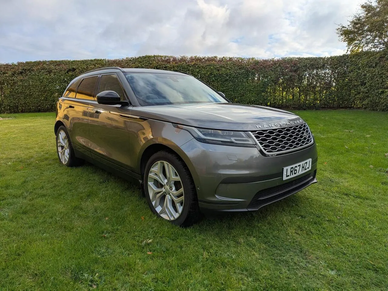 Land Rover Range Rover Velar 2017 photo 3