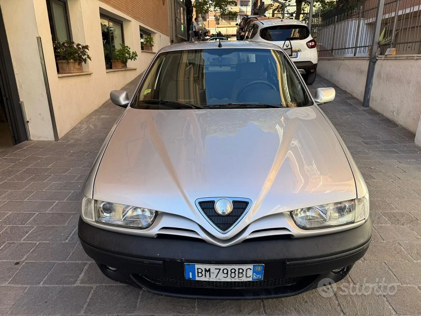 Alfa Romeo 146 2000 photo 2