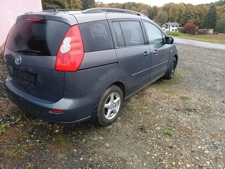 Mazda Mazda5 2006 photo 2