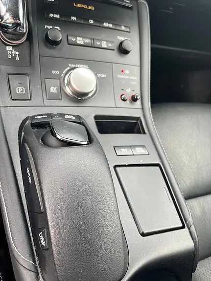 Lexus Ct200H 2011 photo 2