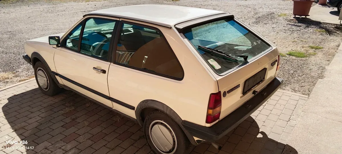 Volkswagen Polo 1987 photo 3