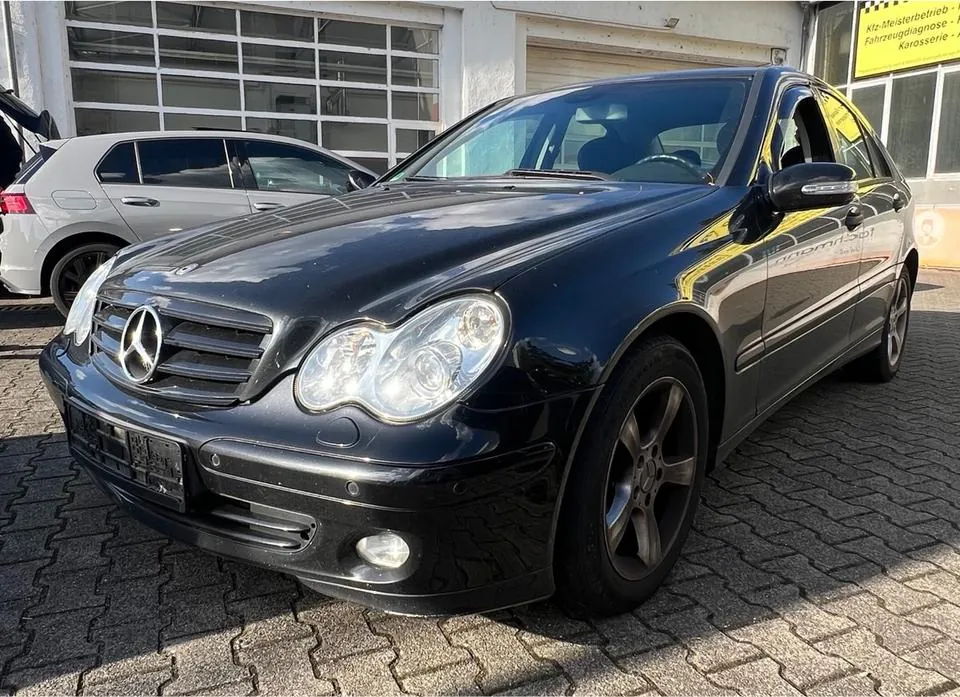 Mercedes-Benz C 220