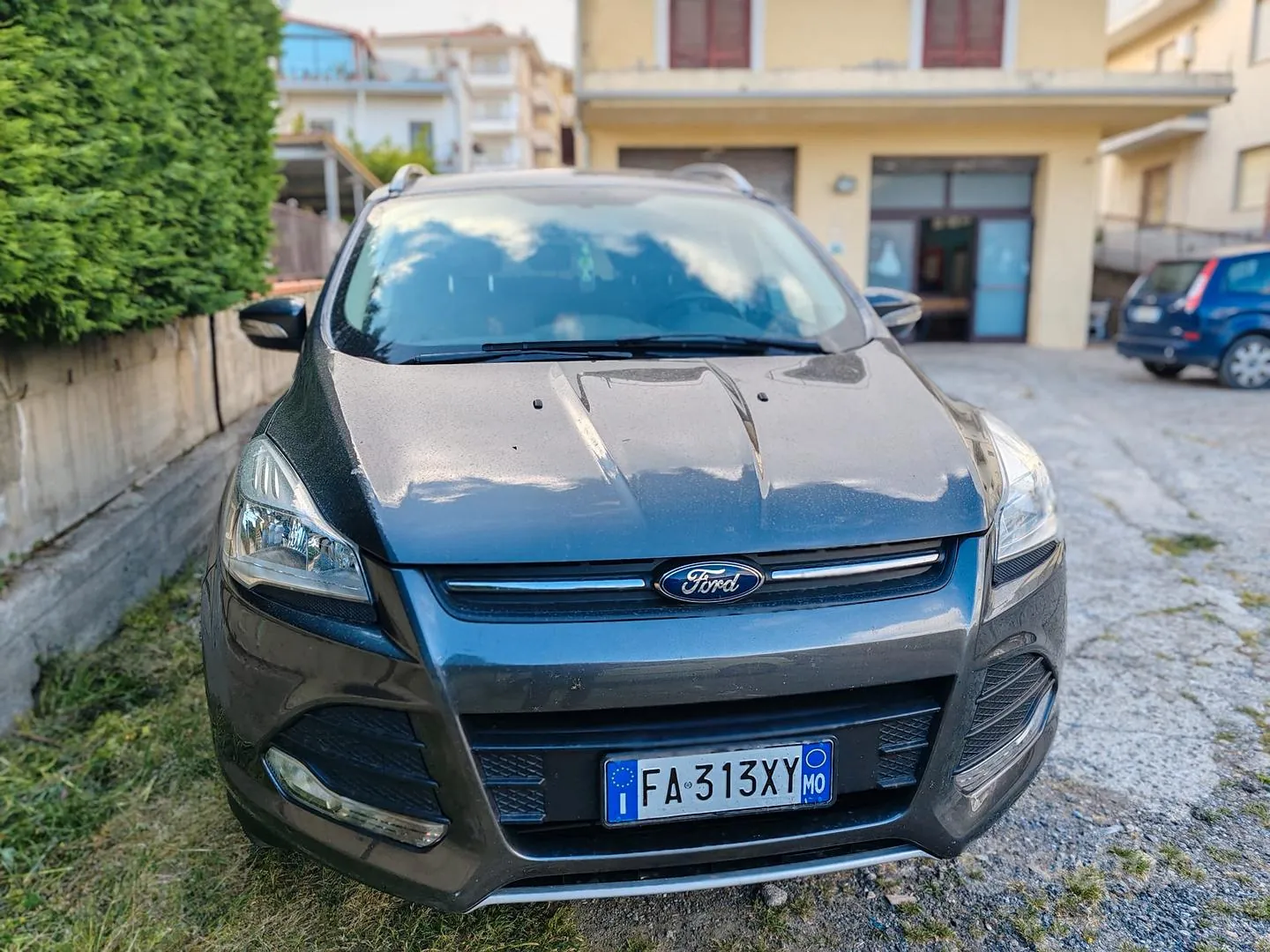 Ford Kuga 2015 photo 2