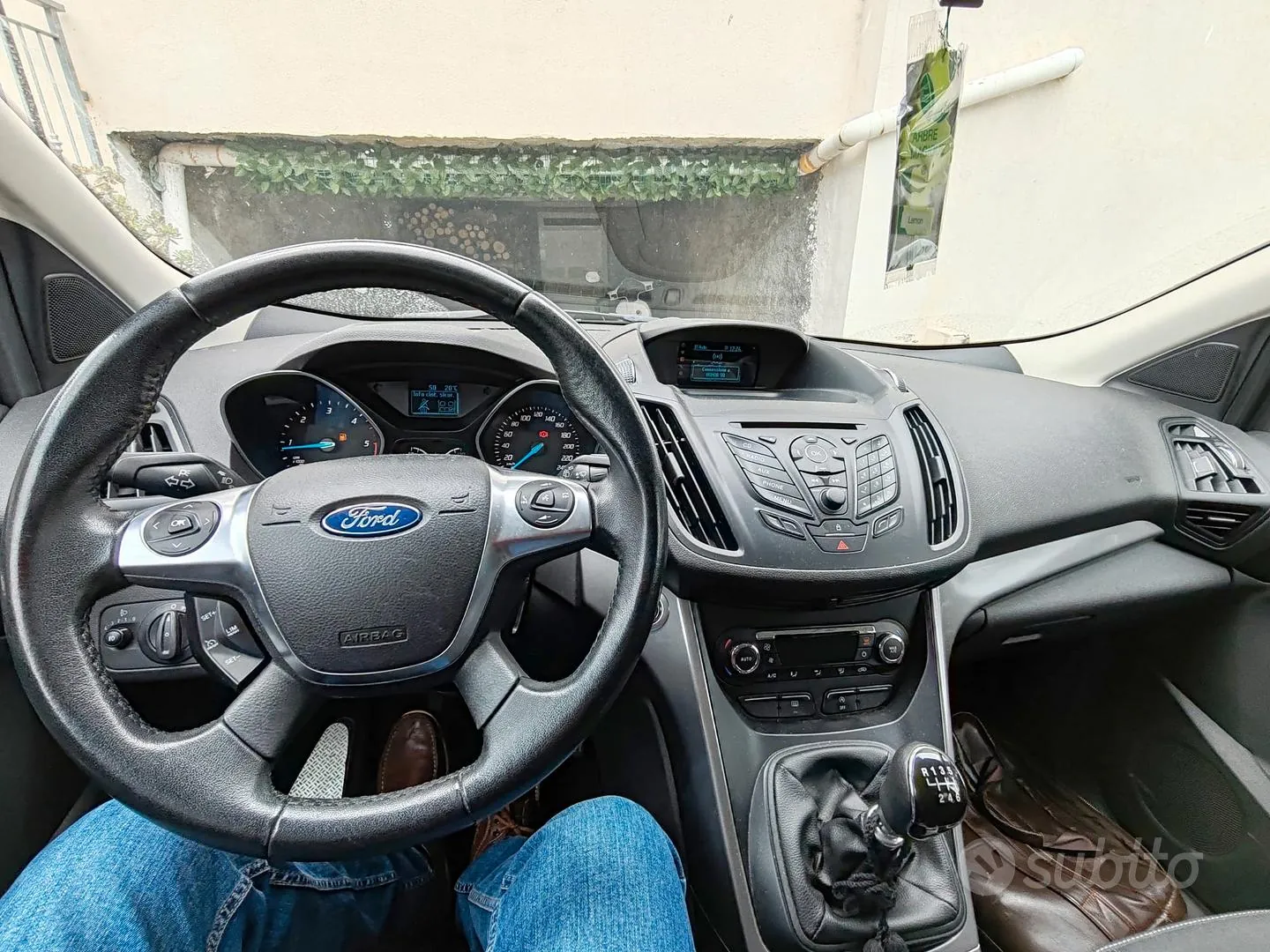 Ford Kuga 2015 photo 4
