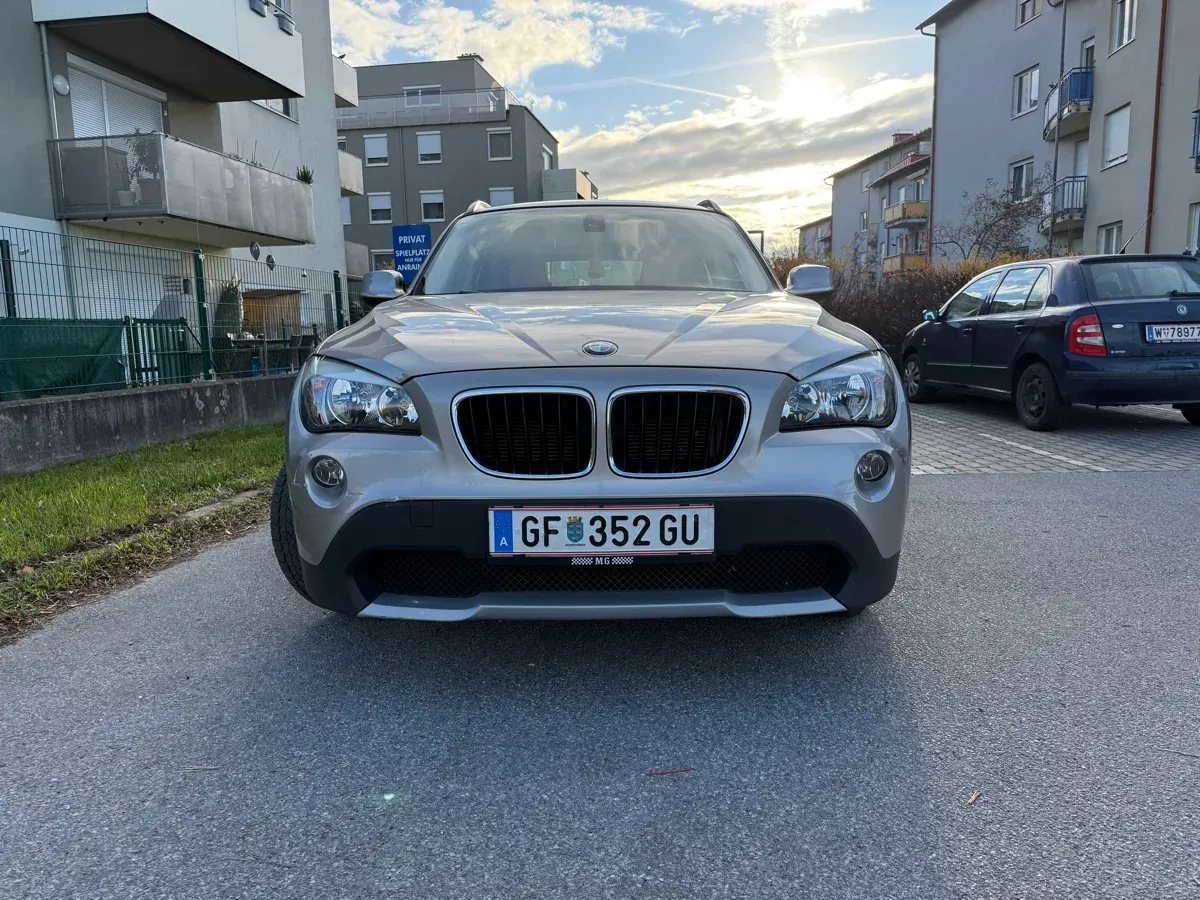 BMW X1 2011 photo 2