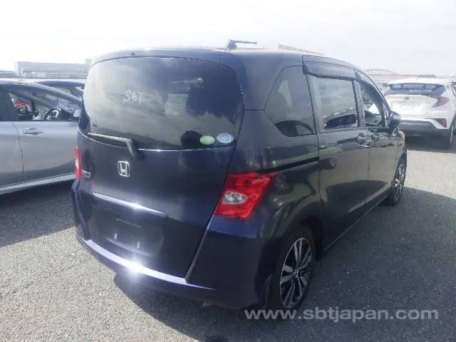 Honda Freed G 2009 photo 4
