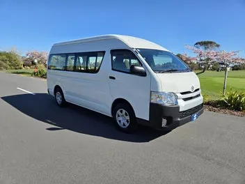 Toyota Hiace 2020 photo 2