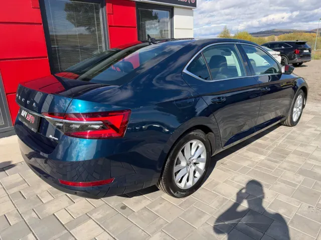 Skoda Superb 2021 photo 4