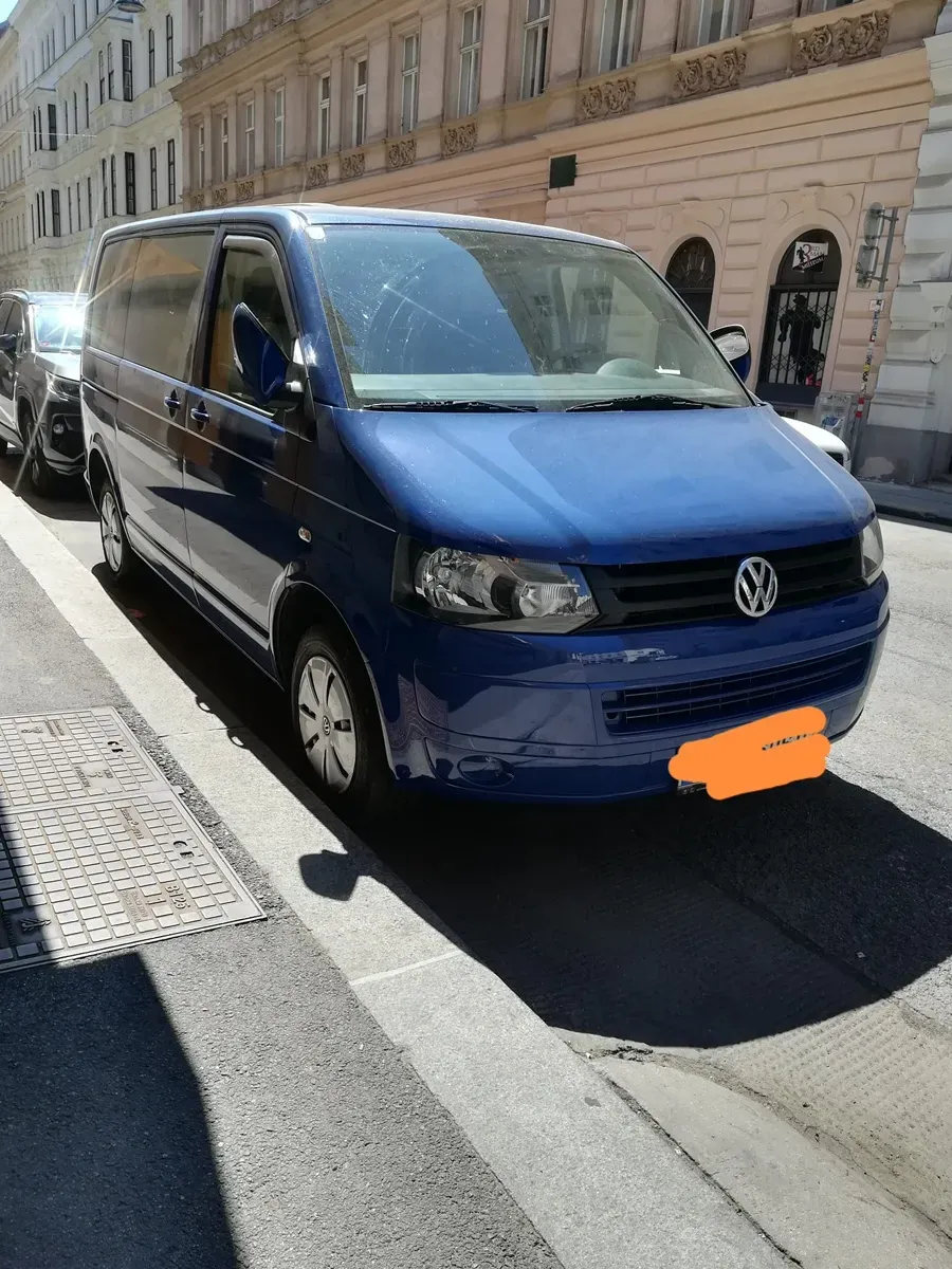 Volkswagen T5 2010 photo 3