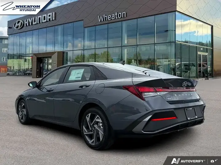 Hyundai Elantra 2026 photo 4