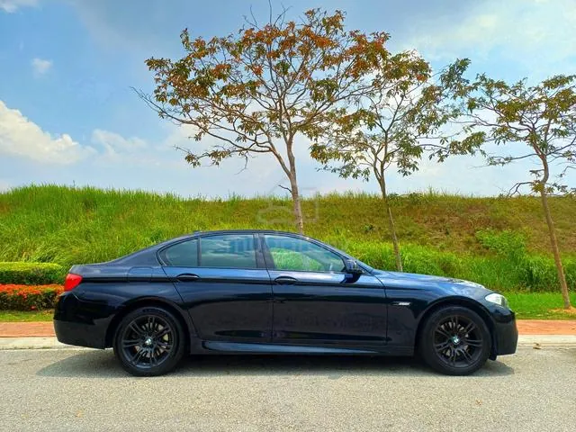 BMW 528I