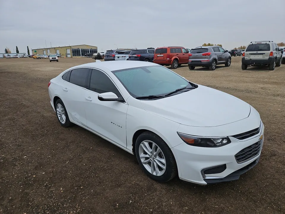 Chevrolet Malibu 2018 photo 2