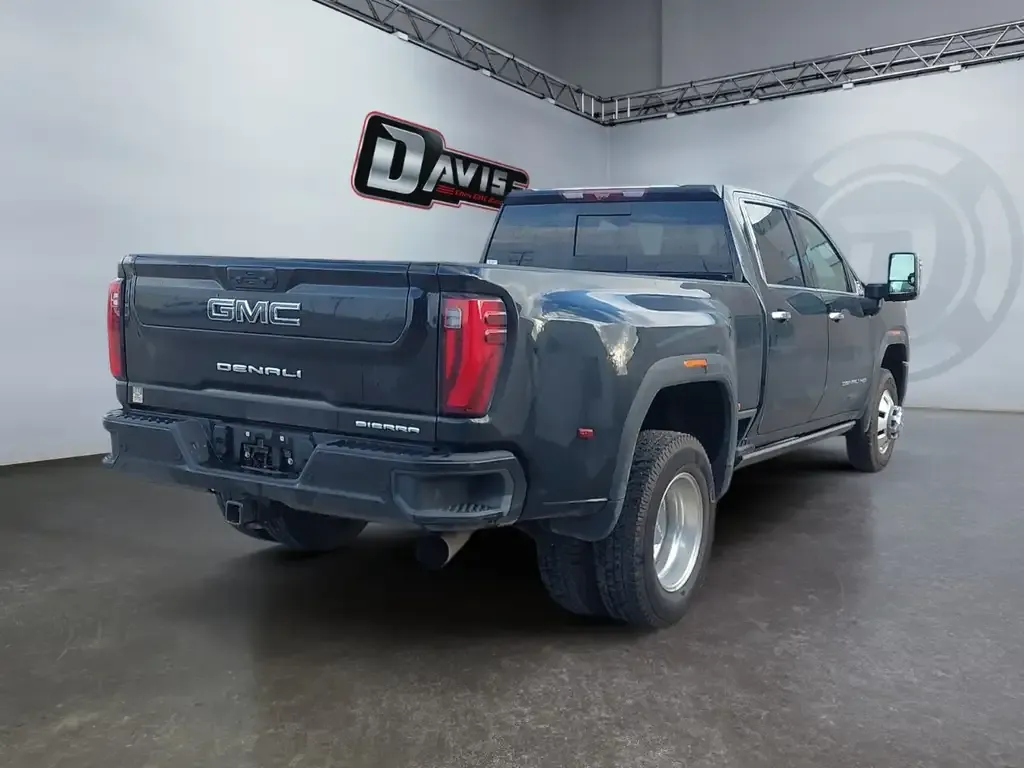 GMC Sierra 3500Hd 2025 photo 3