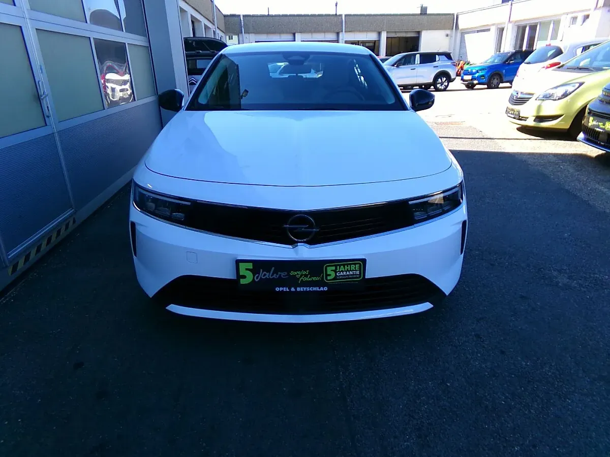Opel Astra 2022 photo 3