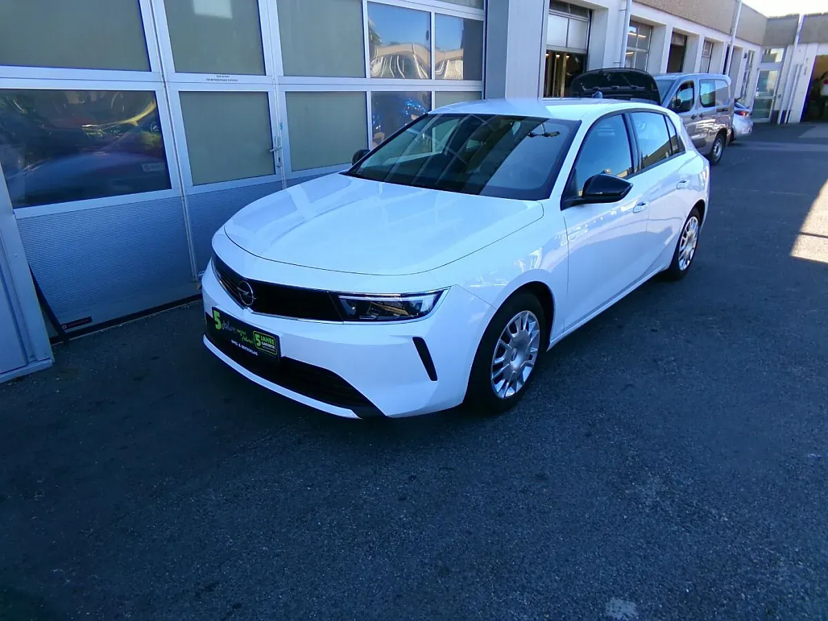 Opel Astra 2022 photo 2